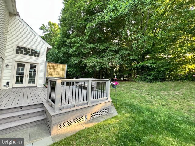 8530 OAK CHASE, Fairfax Station, VA 22039