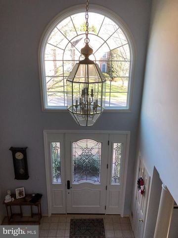 8530 OAK CHASE, Fairfax Station, VA 22039