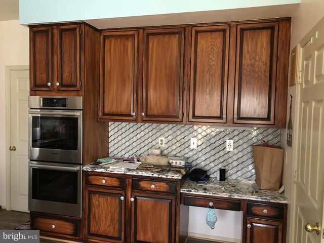 8530 OAK CHASE, Fairfax Station, VA 22039