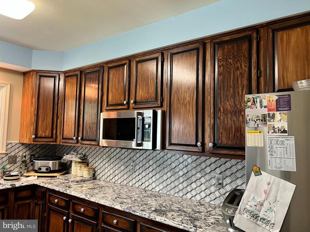 8530 OAK CHASE, Fairfax Station, VA 22039