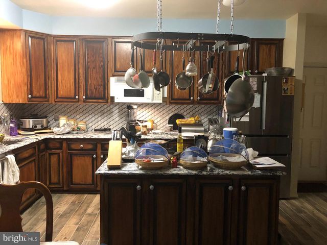 8530 OAK CHASE, Fairfax Station, VA 22039