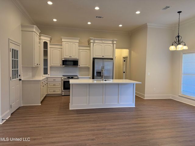 927 Frisky Drive, Brandon, MS 39047