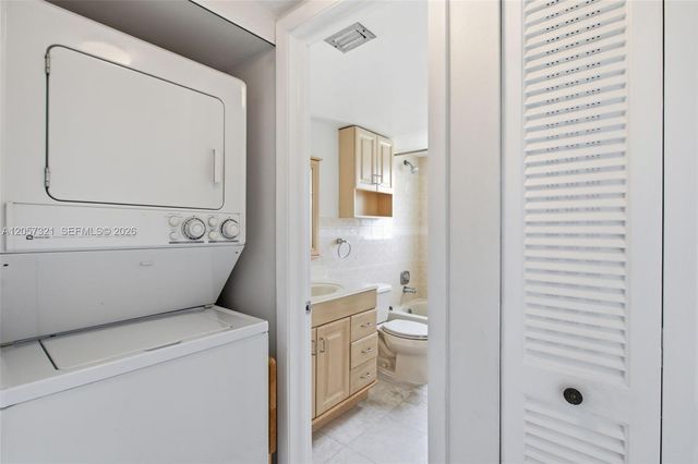 11396 Taft Street 11396, Pembroke Pines, FL 33026