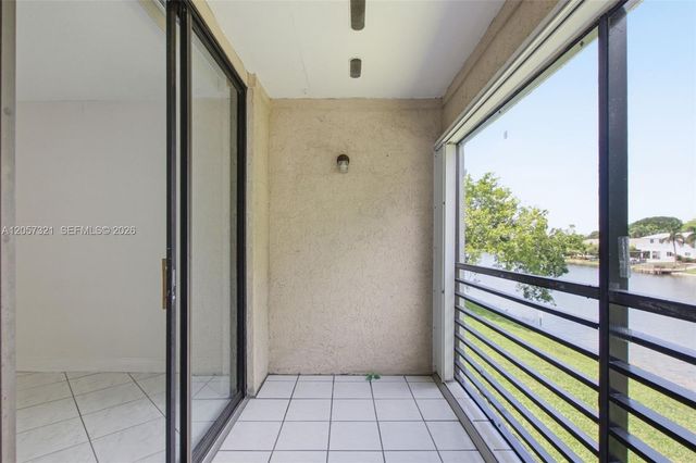 11396 Taft Street 11396, Pembroke Pines, FL 33026