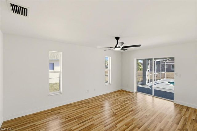 410 SE 7th ST, Cape Coral, FL 33990