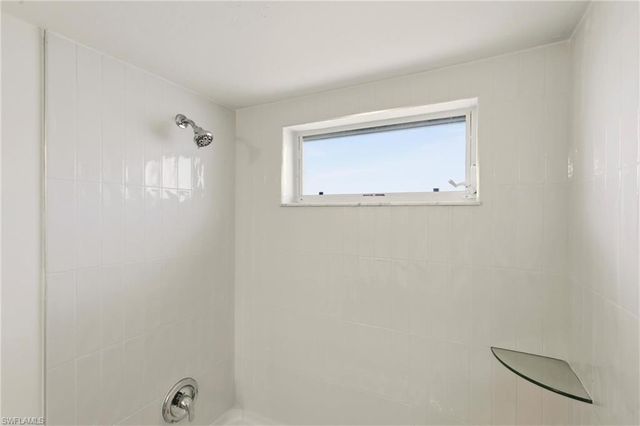 410 SE 7th ST, Cape Coral, FL 33990