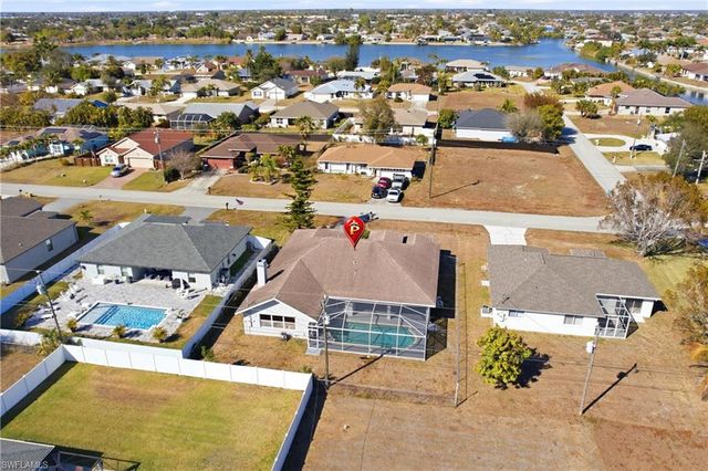 410 SE 7th ST, Cape Coral, FL 33990