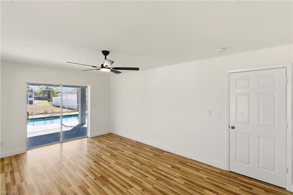 Image 19 of property listing at 410 SE 7th ST, Cape Coral, FL 33990