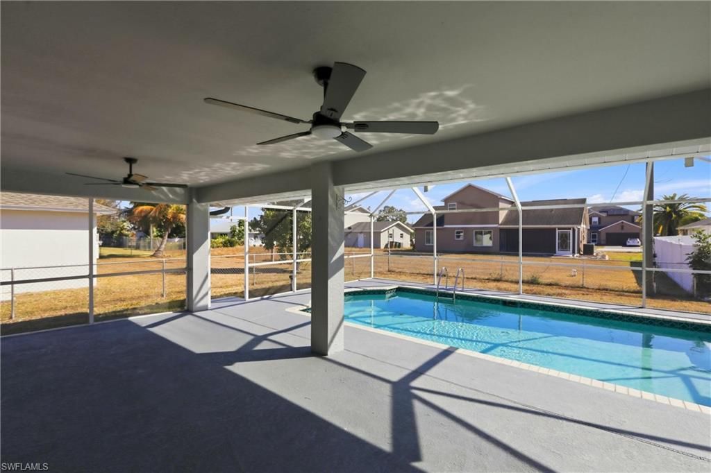 Image 39 of property listing at 410 SE 7th ST, Cape Coral, FL 33990