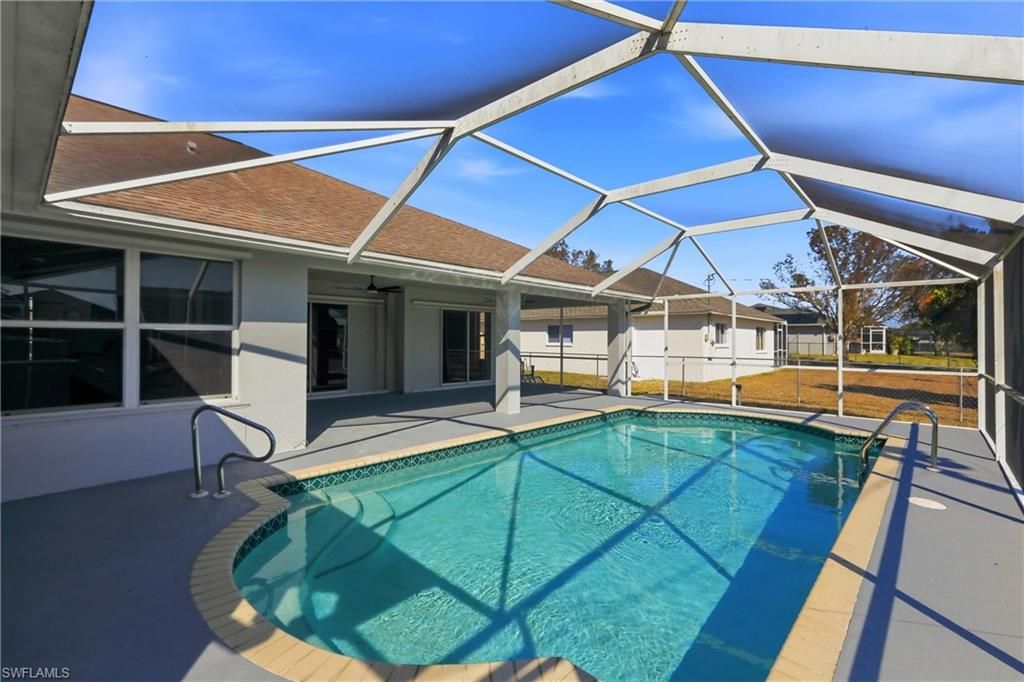 Image 42 of property listing at 410 SE 7th ST, Cape Coral, FL 33990