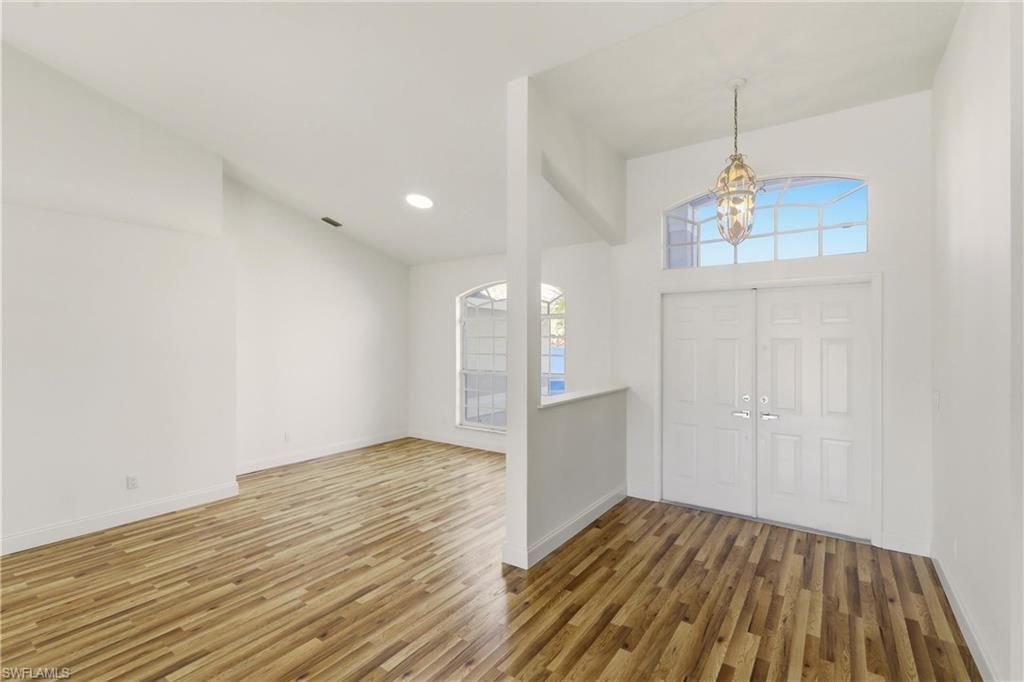 Image 5 of property listing at 410 SE 7th ST, Cape Coral, FL 33990