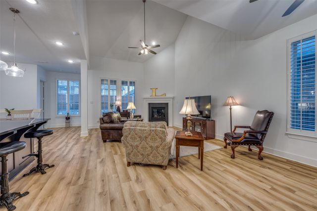 1327 Beach Boulevard, Sherman, TX 75090