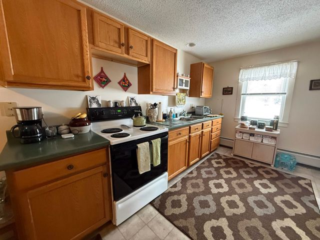 1908 US Route 7 N, Rutland Town, VT 05701
