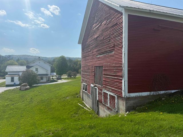 1908 US Route 7 N, Rutland Town, VT 05701