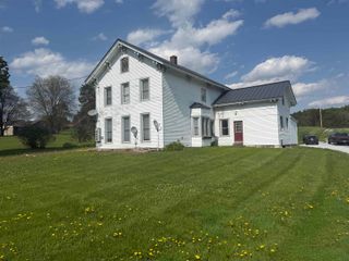 1908 US Route 7 N, Rutland Town, VT 05701