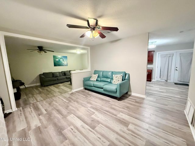 4218 Martha Court, Pascagoula, MS 39581