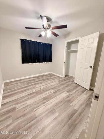 4218 Martha Court, Pascagoula, MS 39581