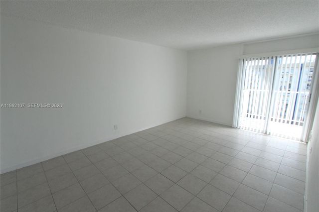 4550 NW 9th St 815E, Miami, FL 33126