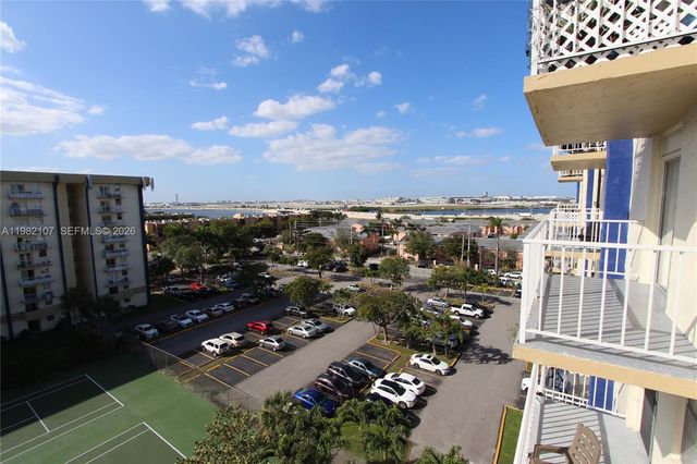 4550 NW 9th St 815E, Miami, FL 33126