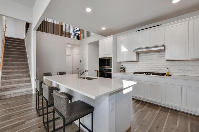 605 Oleander LOOP, Buda, TX 78610