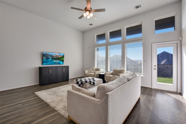 605 Oleander LOOP, Buda, TX 78610