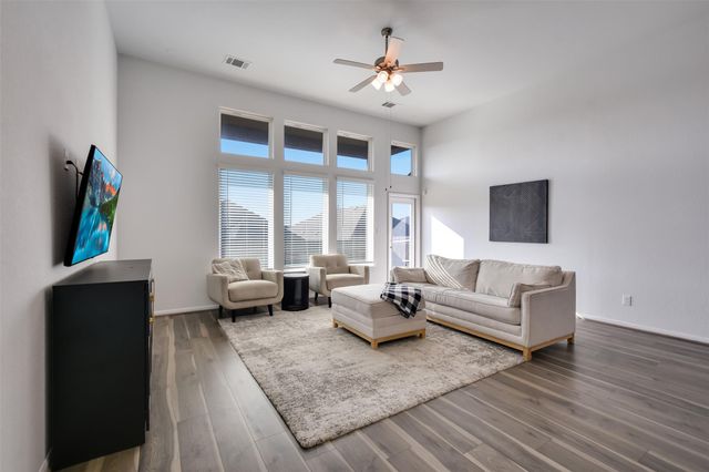 605 Oleander LOOP, Buda, TX 78610