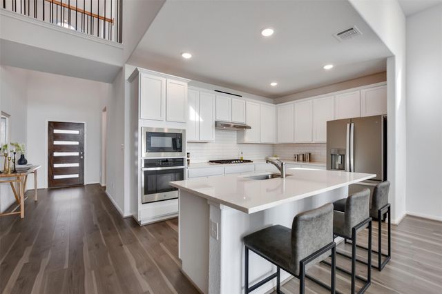 605 Oleander LOOP, Buda, TX 78610