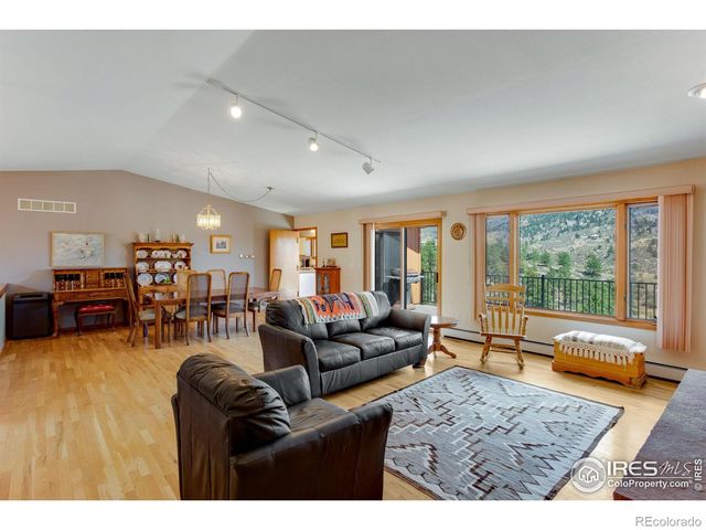 1190 Lonestar Road, Lyons, CO 80540