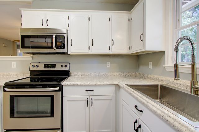 443 Robin Drive, Goose Creek, SC 29445