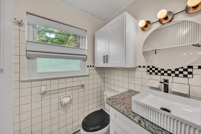 3337 Woodland DR, Roanoke, VA 24015