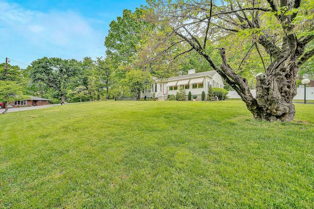 3337 Woodland DR, Roanoke, VA 24015