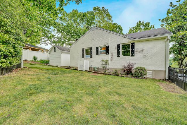 3337 Woodland DR, Roanoke, VA 24015