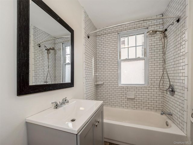 236 Mansion Street 1, Poughkeepsie, NY 12601