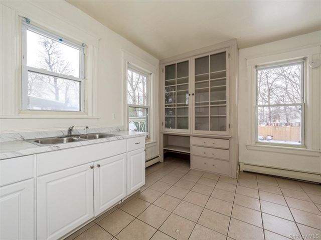 236 Mansion Street 1, Poughkeepsie, NY 12601