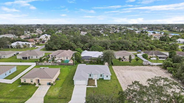 2361 SW Chateau Terrace, Port St Lucie, FL 34953