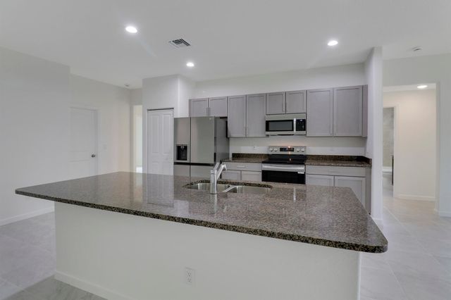 2361 SW Chateau Terrace, Port St Lucie, FL 34953