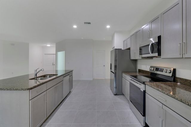 2361 SW Chateau Terrace, Port St Lucie, FL 34953