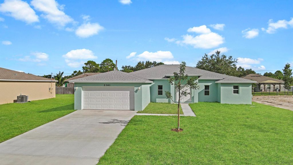 2361 SW Chateau Terrace, Port St Lucie, FL 34953