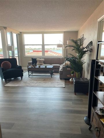6211 SUN BOULEVARD 306, St Petersburg, FL 33715