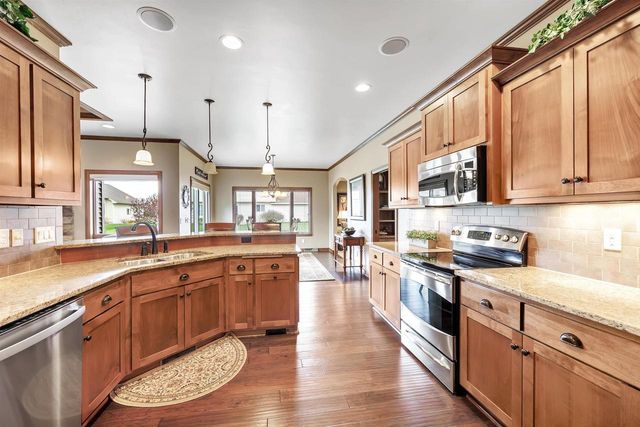 960 SPRINGFIELD DRIVE, De Pere, WI 54115