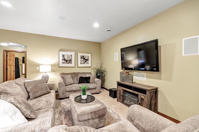 960 SPRINGFIELD DRIVE, De Pere, WI 54115