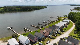 1049 Island Court, Summerton, SC 29148