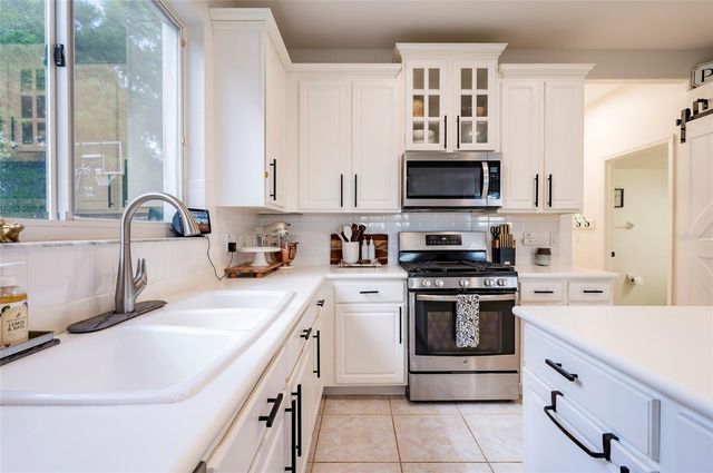 212 EXCALIBUR COURT, Brandon, FL 33511