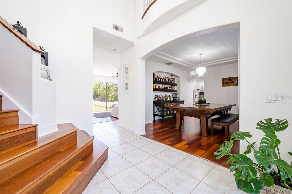 Image 11 of property listing at 212 EXCALIBUR COURT, Brandon, FL 33511