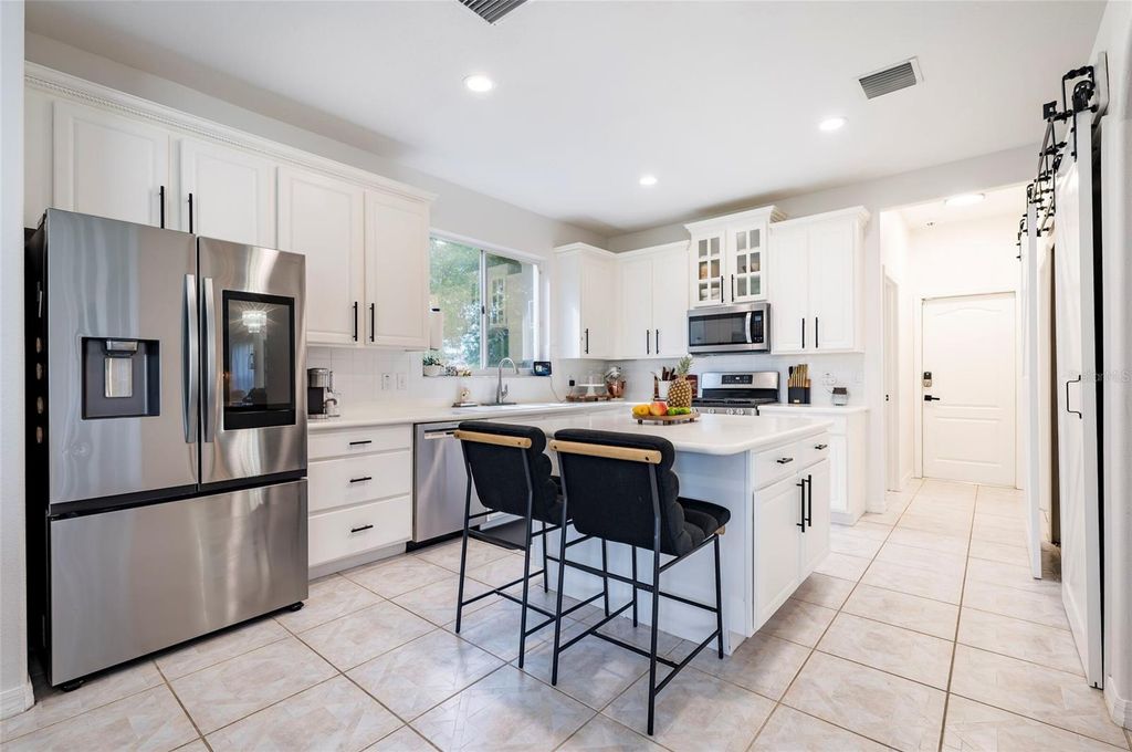 Image 16 of property listing at 212 EXCALIBUR COURT, Brandon, FL 33511