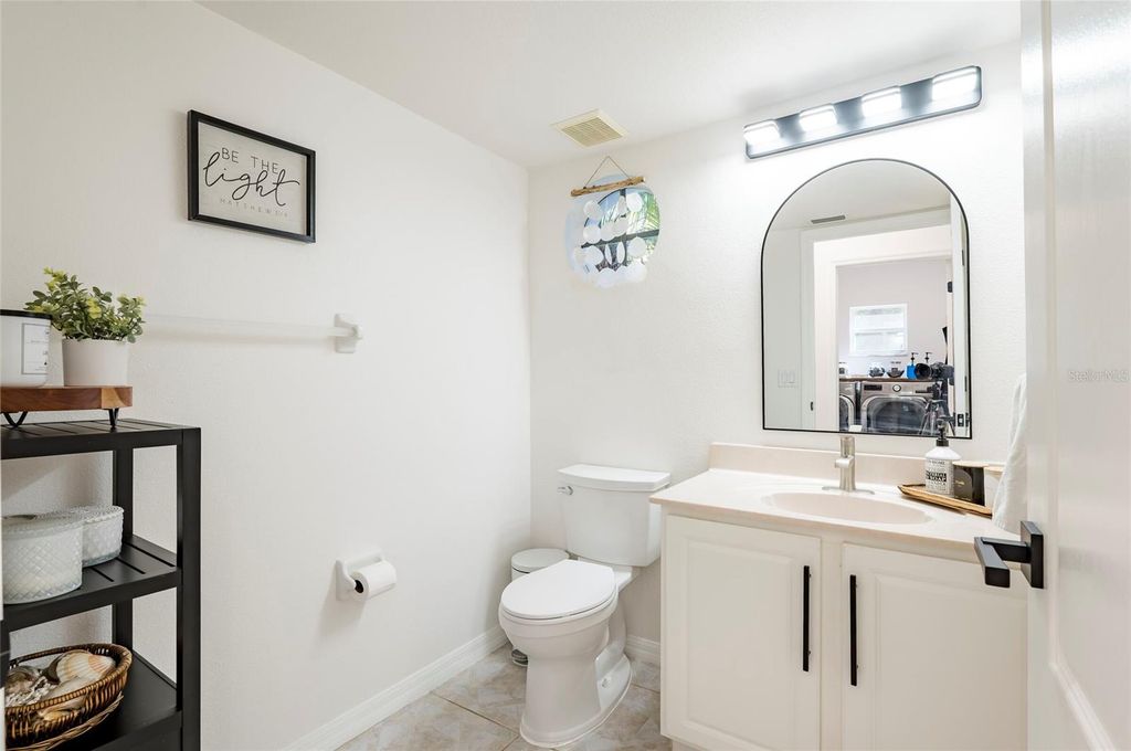 Image 24 of property listing at 212 EXCALIBUR COURT, Brandon, FL 33511