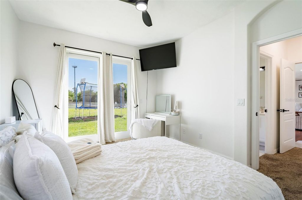 Image 28 of property listing at 212 EXCALIBUR COURT, Brandon, FL 33511