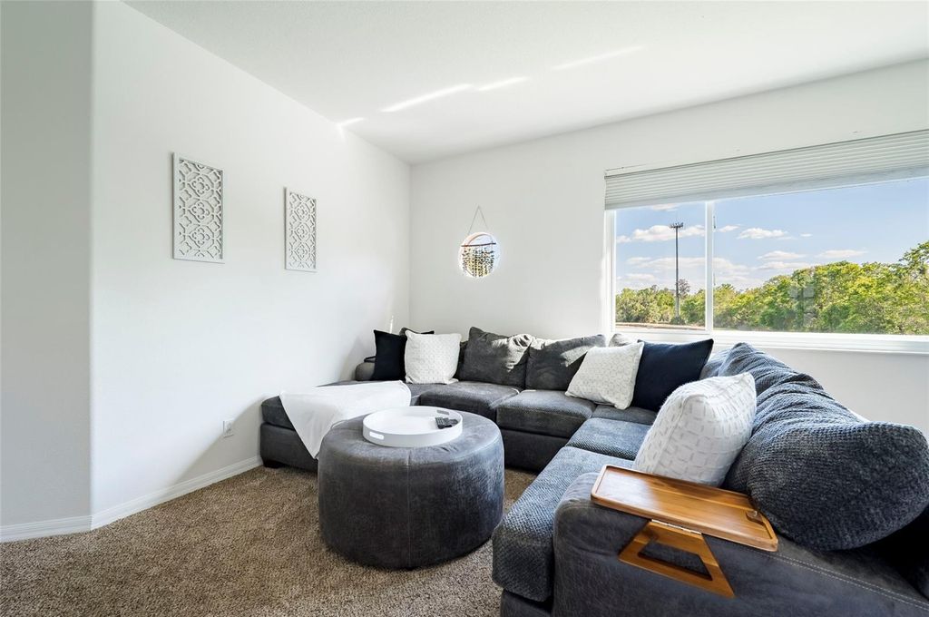 Image 33 of property listing at 212 EXCALIBUR COURT, Brandon, FL 33511