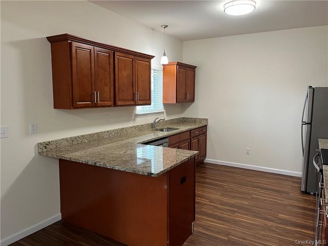 44 High Street 125, Chester, NY 10918