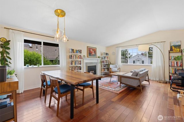 3238 Walnut Avenue SW, Seattle, WA 98116